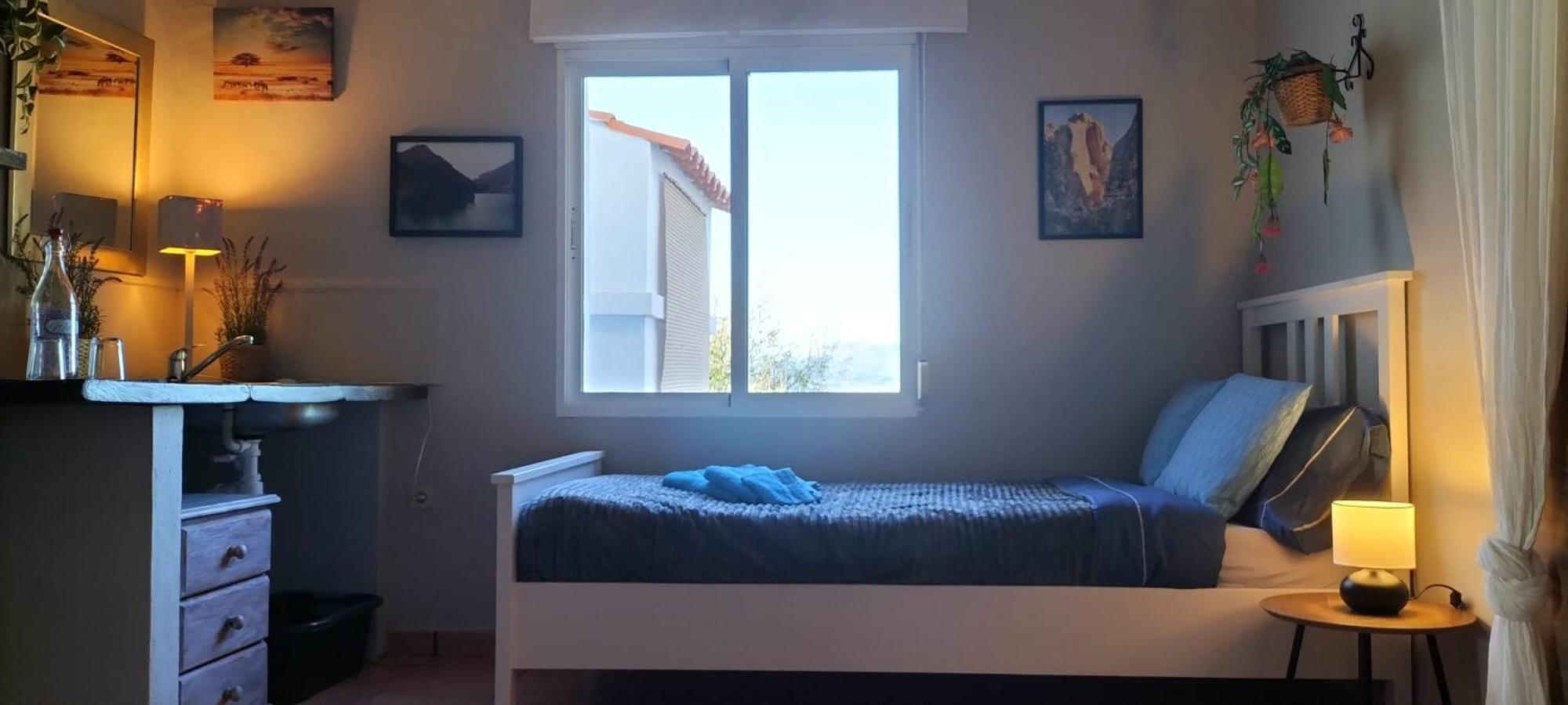 Bed and Breakfast Casa Ceratonia Эль-Чорро Экстерьер фото